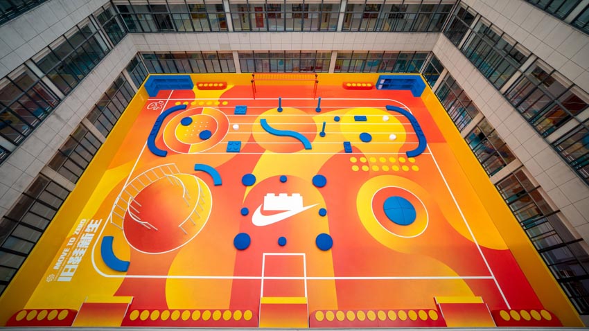 Sân chơi đầy màu sắc do Lego và Nike thiết kế tại Trường Tiểu học Baoshan, Thượng Hải – với sàn tái chế từ 280.000 đôi giày - 1