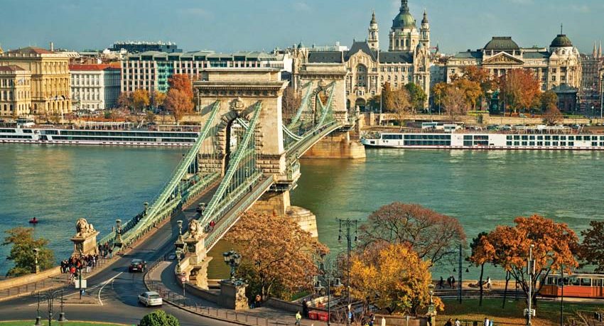 Bản giao hưởng Danube xanh – mùa thu Đông Âu