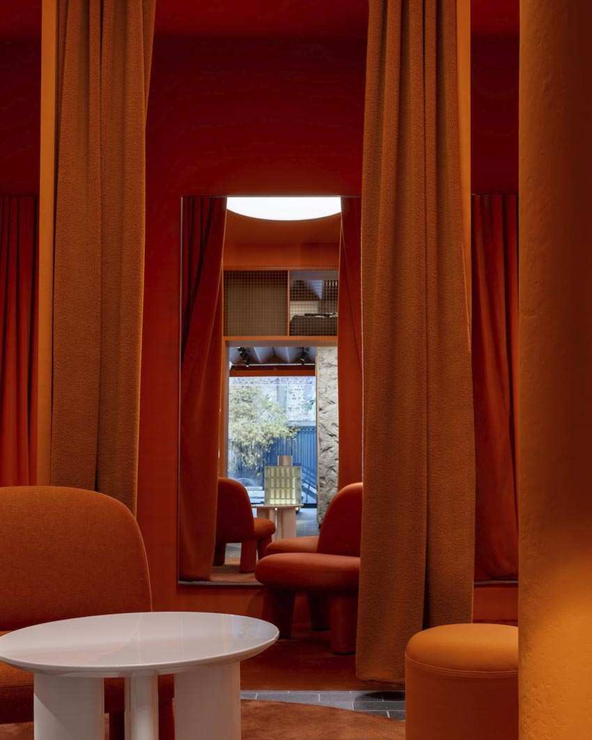 Không gian nội thất Napapijri Milan với ánh sáng ấm và vật liệu tự nhiên tạo cảm giác tĩnh lặng - 3