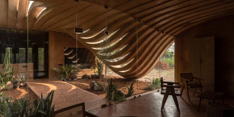 Từ mái hiên đến sân trong: Triết lý sống của một ngôi nhà Tamil - 9