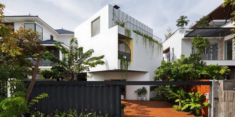 Ngôi nhà 'hướng nội' dành mọi góc nhà cho con trẻ - 4