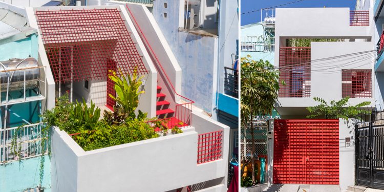 Một cái nhìn sinh động về cuộc sống qua khung cửa đỏ