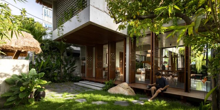 Ngôi nhà mang hồn quê