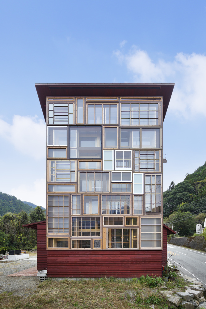 Tòa nhà cộng đồng Kamikatz ở Nhật Bản được xây dựng từ các nguyên, vật liệu tái chế