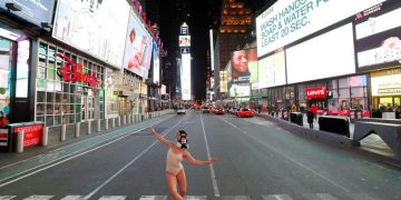 Những hình ảnh ám ảnh nhất tuần qua giữa đại dịch-26