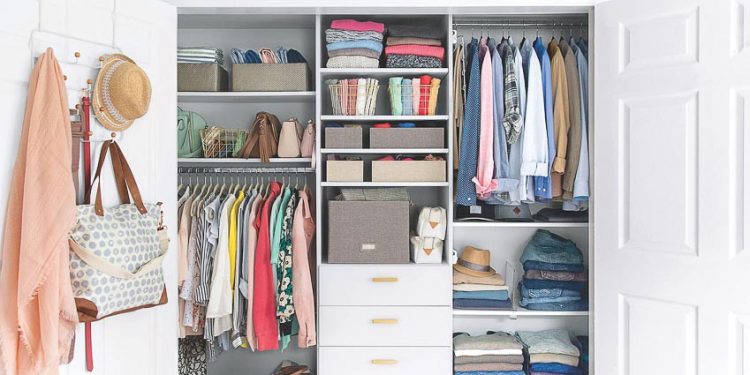 Cách sắp xếp tủ quần áo cho một buổi sáng lẹ làng 12