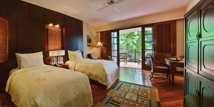 Miễn phí tham gia các lớp học bơi cho trẻ em