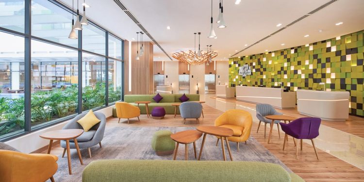 Holiday Inn & Suites Saigon Airport-10