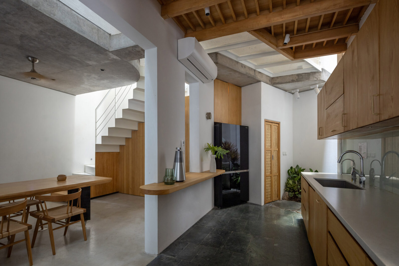 TH+ House by ODDO Architects