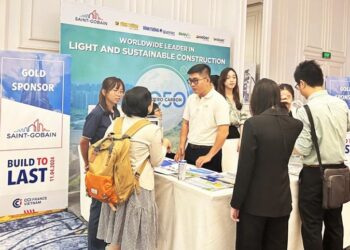 Chuyển đổi Xanh: Saint-Gobain và cam kết giảm 75% lượng CO2 trong sản xuất vật liệu