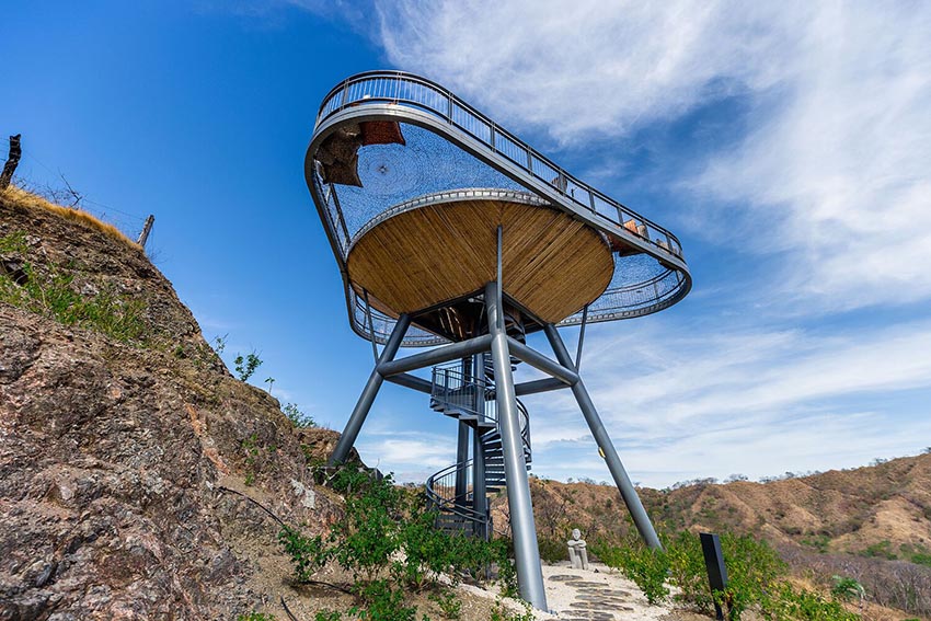 Các pod nghỉ dưỡng lơ lửng giữa rừng nhiệt đới tại Suitree Experience Hotel do Studio Saxe thiết kế ở Costa Rica - 9