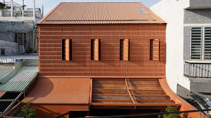 Ngôi nhà Terracotta Breath Home với tường đất nung và không gian mở đón gió tự nhiên - 17