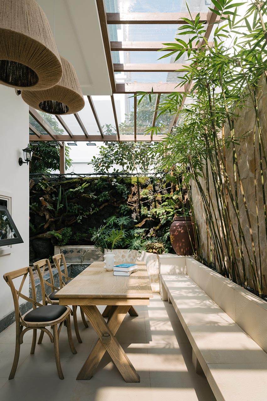 Biệt thự The Inner Calm Villa với thiết kế hiện đại mộc mạc, không gian mở, vườn xanh và ánh sáng tự nhiên tạo trải nghiệm sống chậm - 21