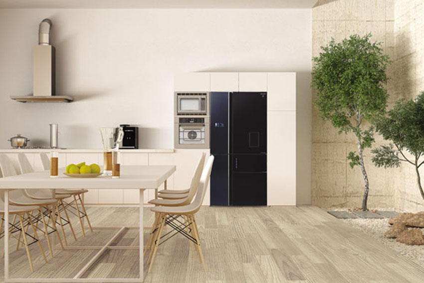 Tủ lạnh cao cấp Double French 5 cửa mới từ Sharp