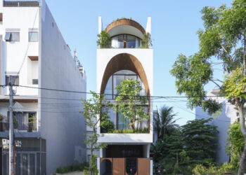 Nhà ống Việt dưới 100m²: ba cách lấy sáng và gió