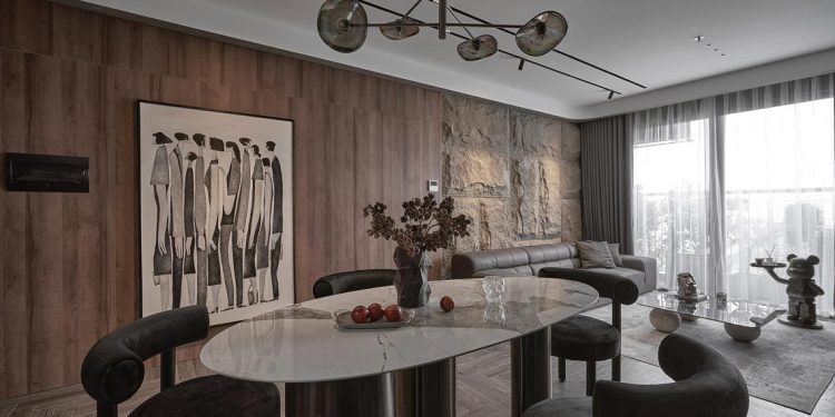 Một dáng vẻ khác lạ - 9