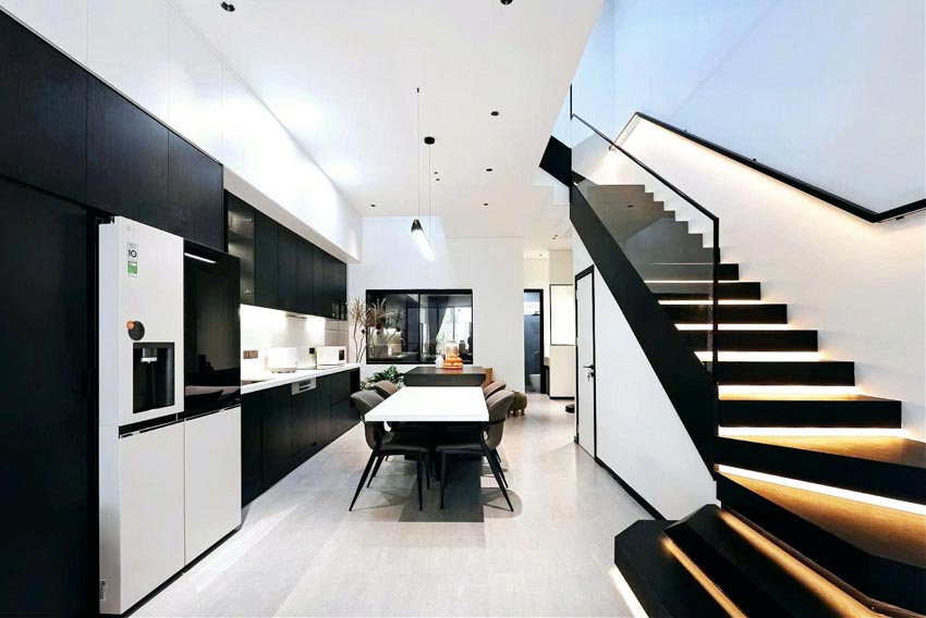 Không gian nội thất tối giản của V’s House với tông trắng đen, cầu thang hiện đại, ánh sáng tự nhiên và thiết kế nhà ống thông tầng - 2